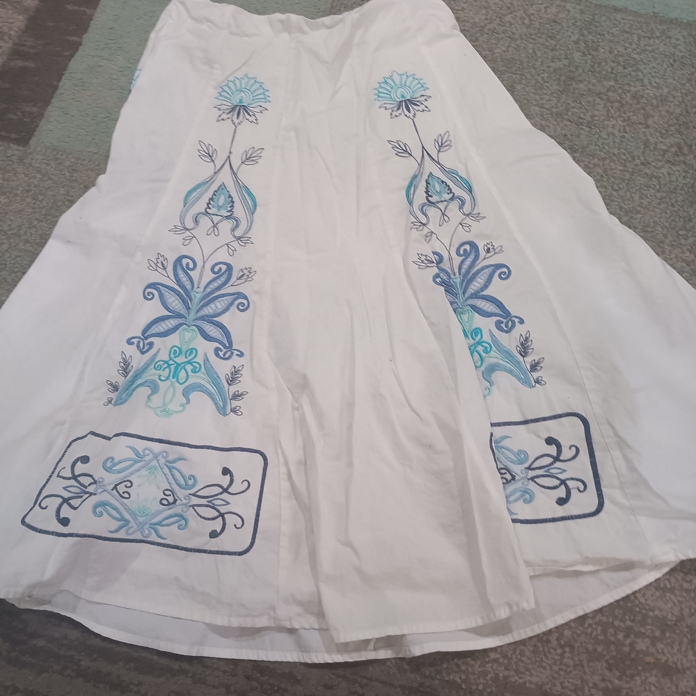 Floral Embroidered Maxi Skirt in White and Blue